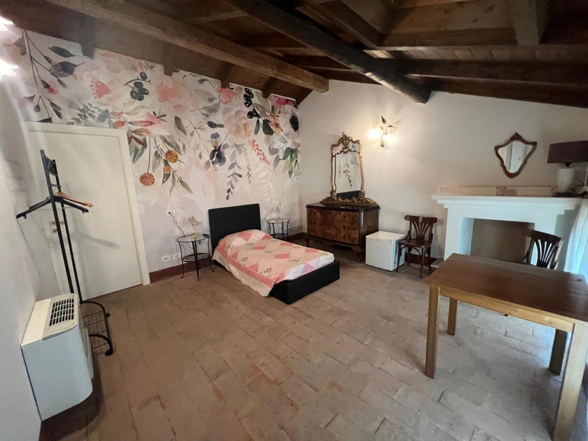 Agriturismo E Az. Agricola Ma.Mi Сале Экстерьер фото
